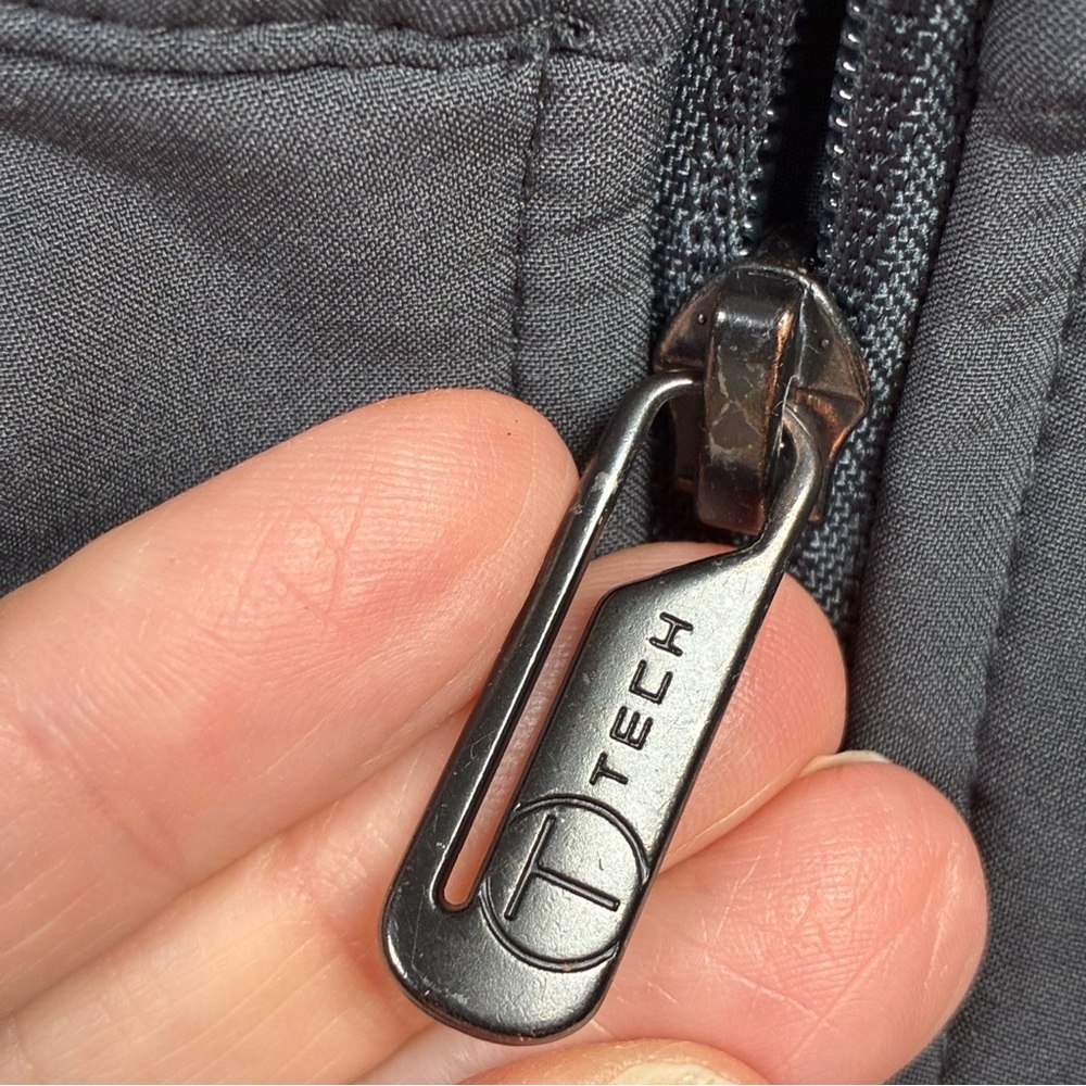 Tech By Tumi Men's Small Gray Softshell Jacket Fleece Lined Performance *Flaw View 6